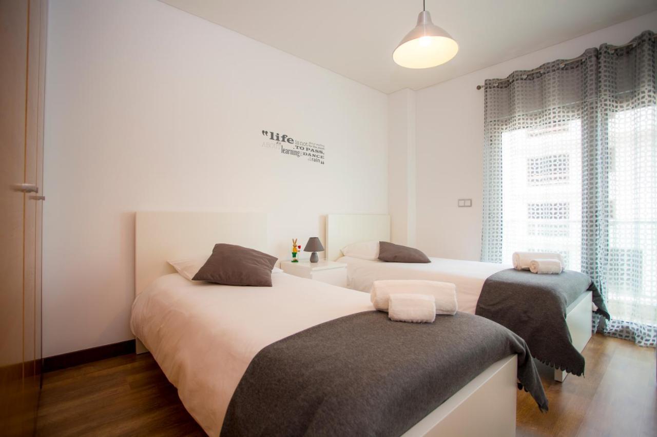 Surf And Stones Apartment Пеніші Екстер'єр фото